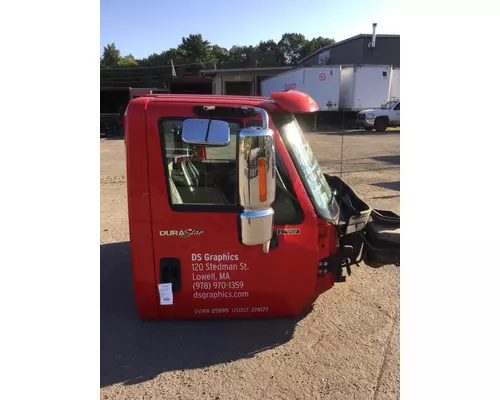 INTERNATIONAL 4300 Cab