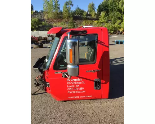 INTERNATIONAL 4300 Cab