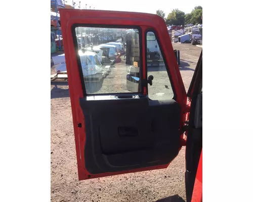INTERNATIONAL 4300 Cab