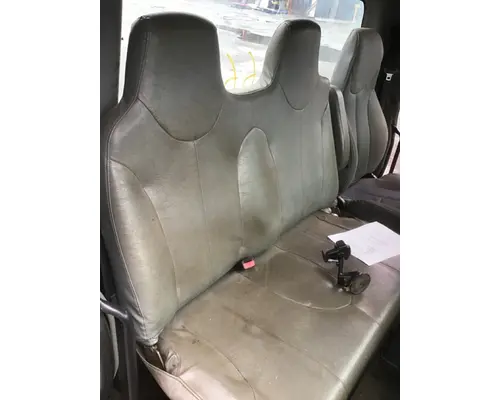 INTERNATIONAL 4300 Cab