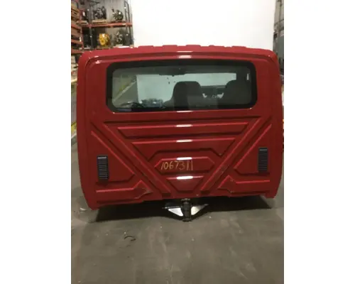 INTERNATIONAL 4300 Cab