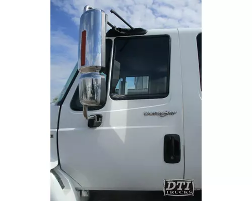 INTERNATIONAL 4300 Cab