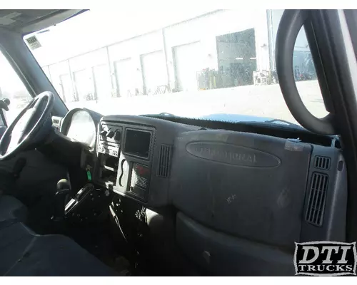 INTERNATIONAL 4300 Cab