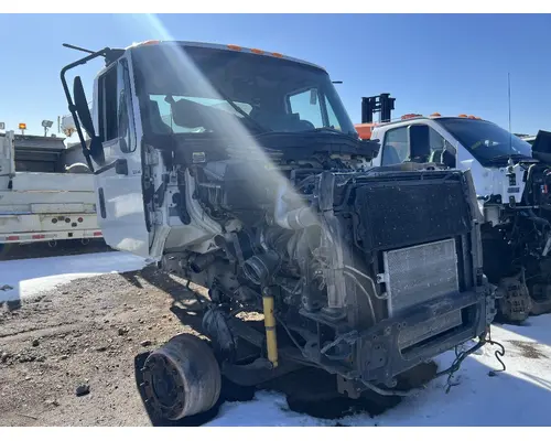 INTERNATIONAL 4300 Cab