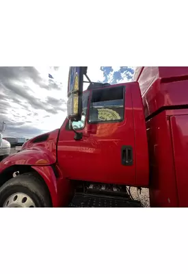 INTERNATIONAL 4300 Cab