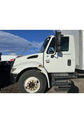 INTERNATIONAL 4300 Cab