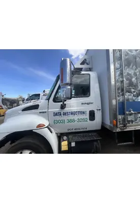 INTERNATIONAL 4300 Cab