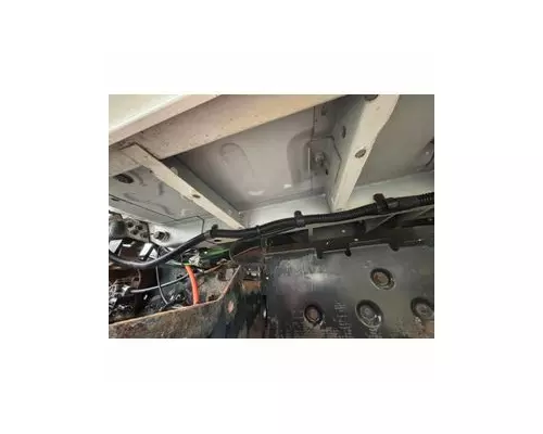 INTERNATIONAL 4300 Cab