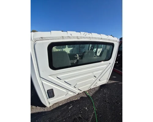 INTERNATIONAL 4300 Cab