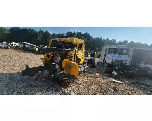 INTERNATIONAL 4300 Complete Vehicle