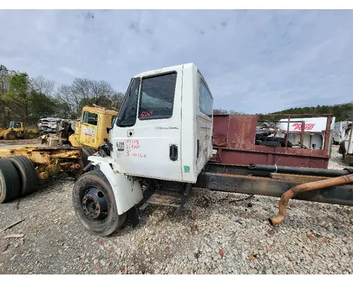 INTERNATIONAL 4300 Complete Vehicle