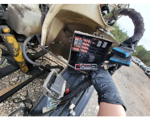 INTERNATIONAL 4300 Complete Vehicle