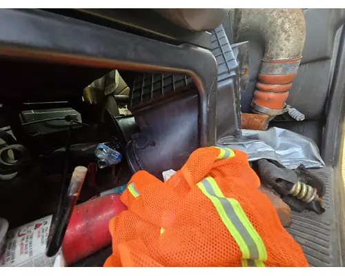 INTERNATIONAL 4300 Complete Vehicle