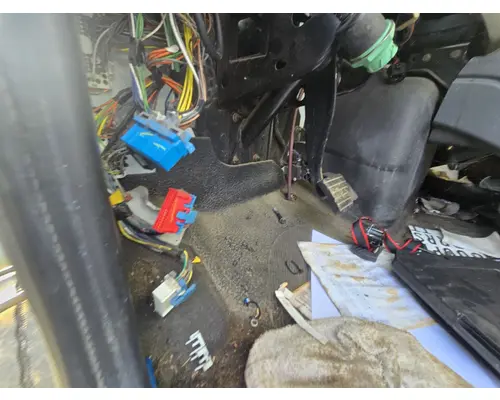 INTERNATIONAL 4300 Complete Vehicle