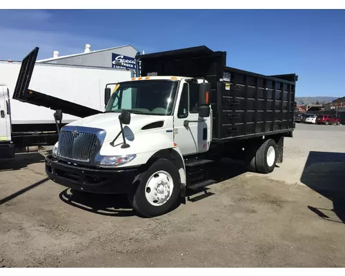 INTERNATIONAL 4300 Complete Vehicle