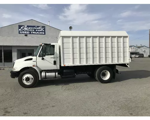 INTERNATIONAL 4300 Complete Vehicle