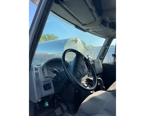 INTERNATIONAL 4300 Complete Vehicle