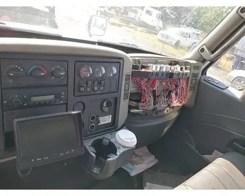 INTERNATIONAL 4300 Complete Vehicle