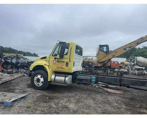 INTERNATIONAL 4300 Complete Vehicle