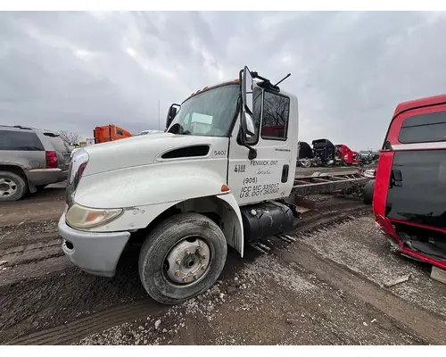 INTERNATIONAL 4300 Complete Vehicle