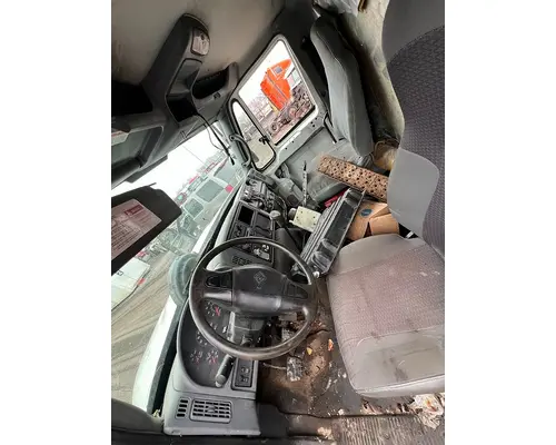 INTERNATIONAL 4300 Complete Vehicle