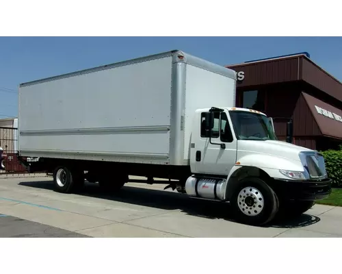 INTERNATIONAL 4300 Complete Vehicle