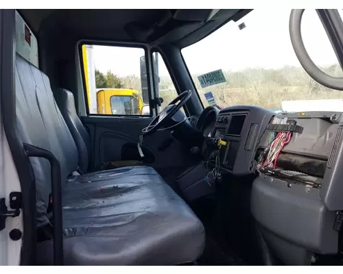 INTERNATIONAL 4300 Complete Vehicle