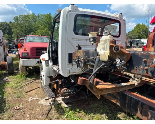 INTERNATIONAL 4300 Complete Vehicle