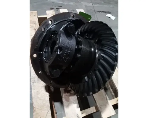INTERNATIONAL 4300 Cutoff Assembly (Complete With Axles)