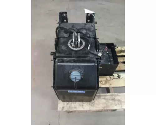 INTERNATIONAL 4300 DEF TANK