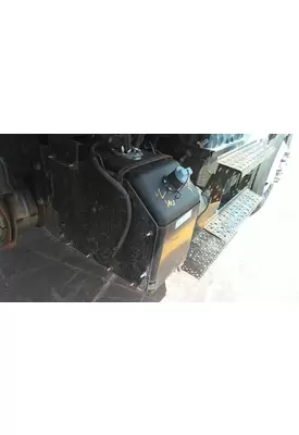 INTERNATIONAL 4300 DEF TANK