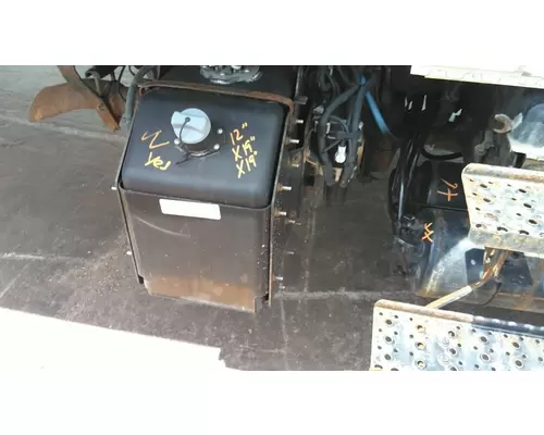 INTERNATIONAL 4300 DEF TANK