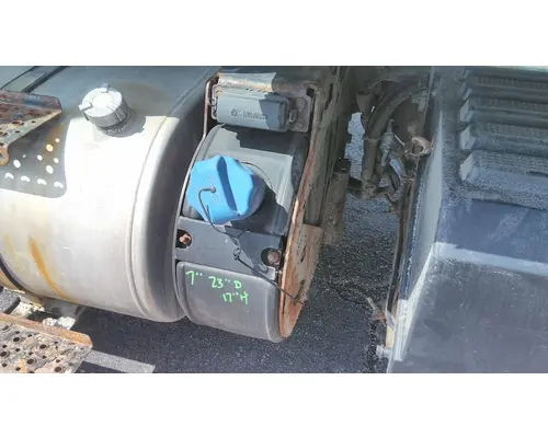 INTERNATIONAL 4300 DEF TANK