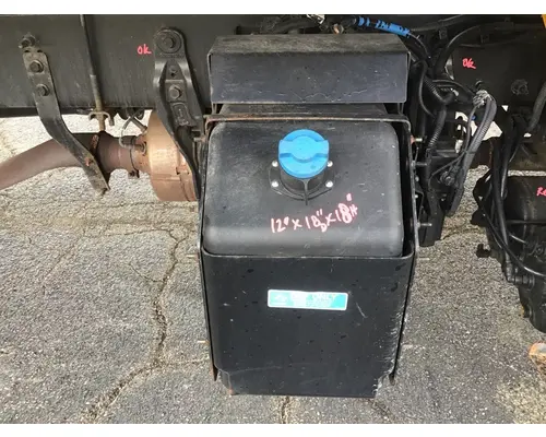 INTERNATIONAL 4300 DEF TANK