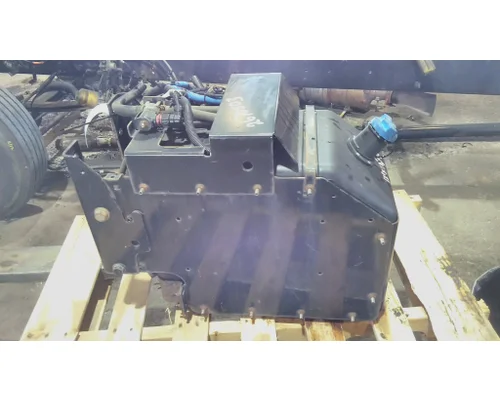 INTERNATIONAL 4300 DEF TANK
