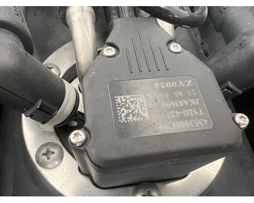 INTERNATIONAL 4300 DEF Tank2