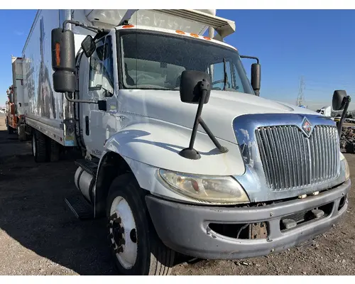 INTERNATIONAL 4300 DEF Tank