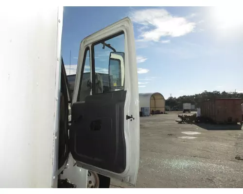 INTERNATIONAL 4300 DOOR ASSEMBLY, FRONT