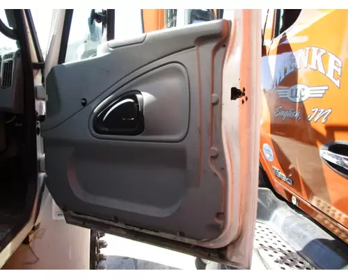 INTERNATIONAL 4300 DOOR ASSEMBLY, FRONT