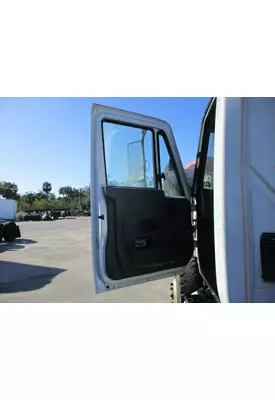 INTERNATIONAL 4300 DOOR ASSEMBLY, FRONT