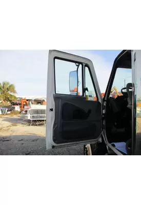 INTERNATIONAL 4300 DOOR ASSEMBLY, FRONT