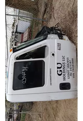 INTERNATIONAL 4300 DOOR ASSEMBLY, FRONT