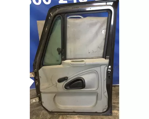 INTERNATIONAL 4300 DOOR ASSEMBLY, FRONT