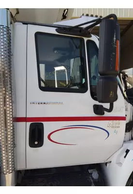 INTERNATIONAL 4300 DOOR ASSEMBLY, FRONT