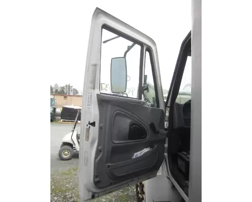 INTERNATIONAL 4300 DOOR ASSEMBLY, FRONT