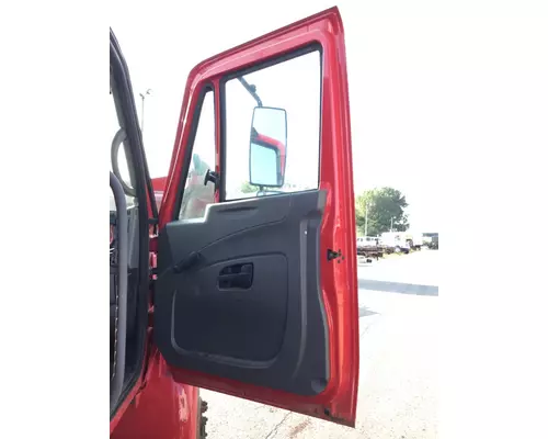 INTERNATIONAL 4300 DOOR ASSEMBLY, FRONT