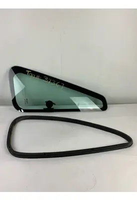 INTERNATIONAL 4300 DOOR GLASS