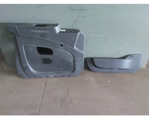 INTERNATIONAL 4300 DOOR INTERIOR PANEL