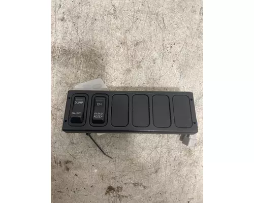 INTERNATIONAL 4300 Dash  Console Switch