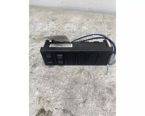 INTERNATIONAL 4300 Dash  Console Switch